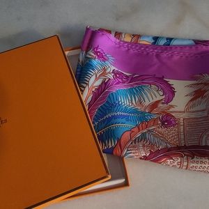 NWOT HERMES Mythiques Phoenix Coloriage Scarf Mage